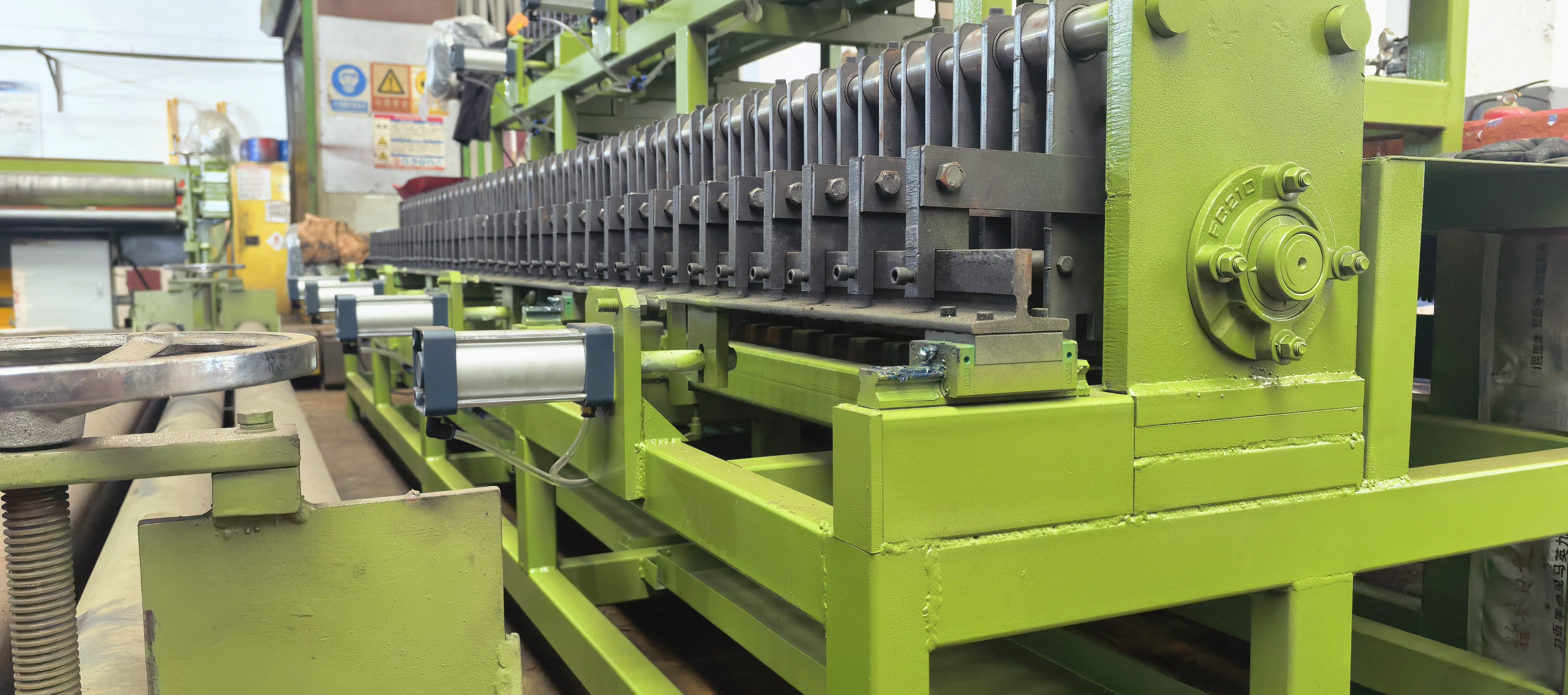 最新の企業ブログについて Why Edge Winding Matters: The Benefits of a Reliable Gabion Basket Edge Winding Machine
