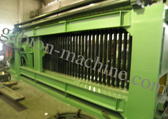 購入 重く亜鉛によって電流を通される Gabion 箱機械六角形の金網機械 オンライン製造