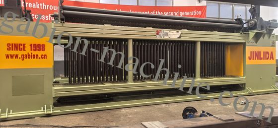 購入 精密六角金網製造用、60×80/80×100mmメッシュ穴、5300mm織幅の耐久性のある蛇籠機 オンライン製造