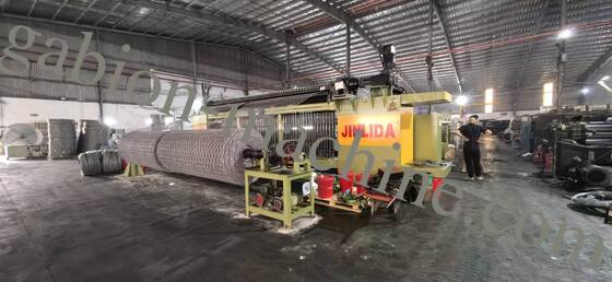 買う きちんとした蛇籠ボックスメッシュ生産のための均一なCNC蛇籠メッシュ製造機 オンライン製造