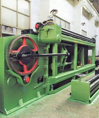 購入 22kw鉄25r/Min Gabionの六角形の網の編む機械二重ねじれ オンライン製造