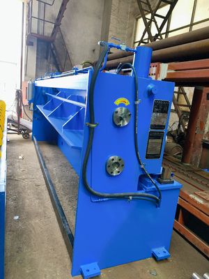 購入 TUV 7.5kw PLCの金網の打抜き機の開いた方式ドライブ オンライン製造