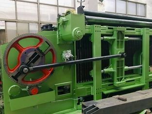 購入 3十字の100x120mmワイヤー網機械、鉄ワイヤーおり機械 オンライン製造