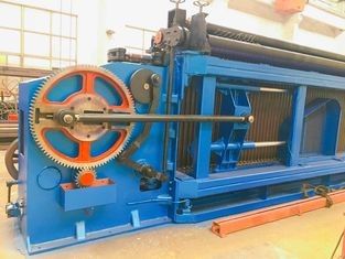 購入 30kwポリ塩化ビニールはワイヤー5m二重棚の金網編む機械に塗った オンライン製造