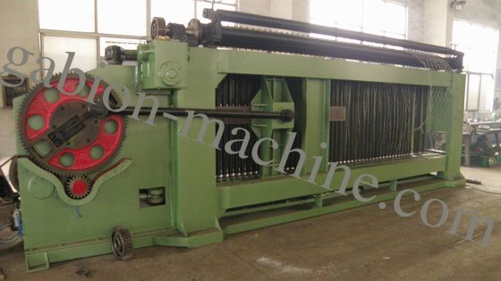 購入 六角形ワイヤー網が付いている注文の自動 Gabion の網機械 オンライン製造