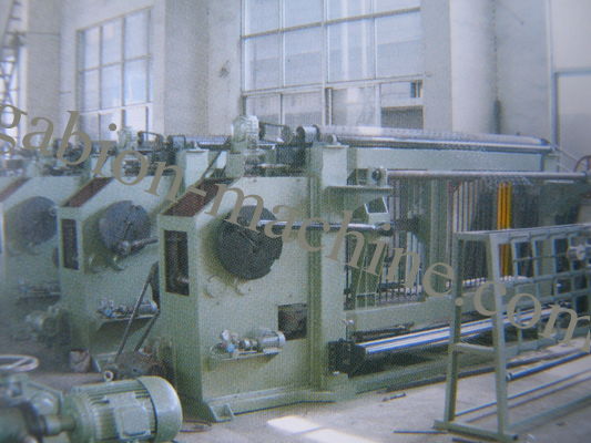 購入 自動六角形ワイヤー網機械 1200mm 幅、Gabion の網機械 オンライン製造